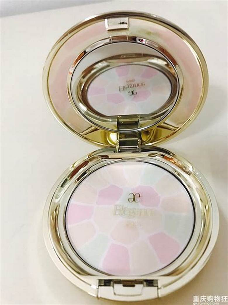 エレガンス ラ プードル オートニュアンス リクスィーズ/Elégance/プレストパウダーを使ったクチコミ(2枚目)