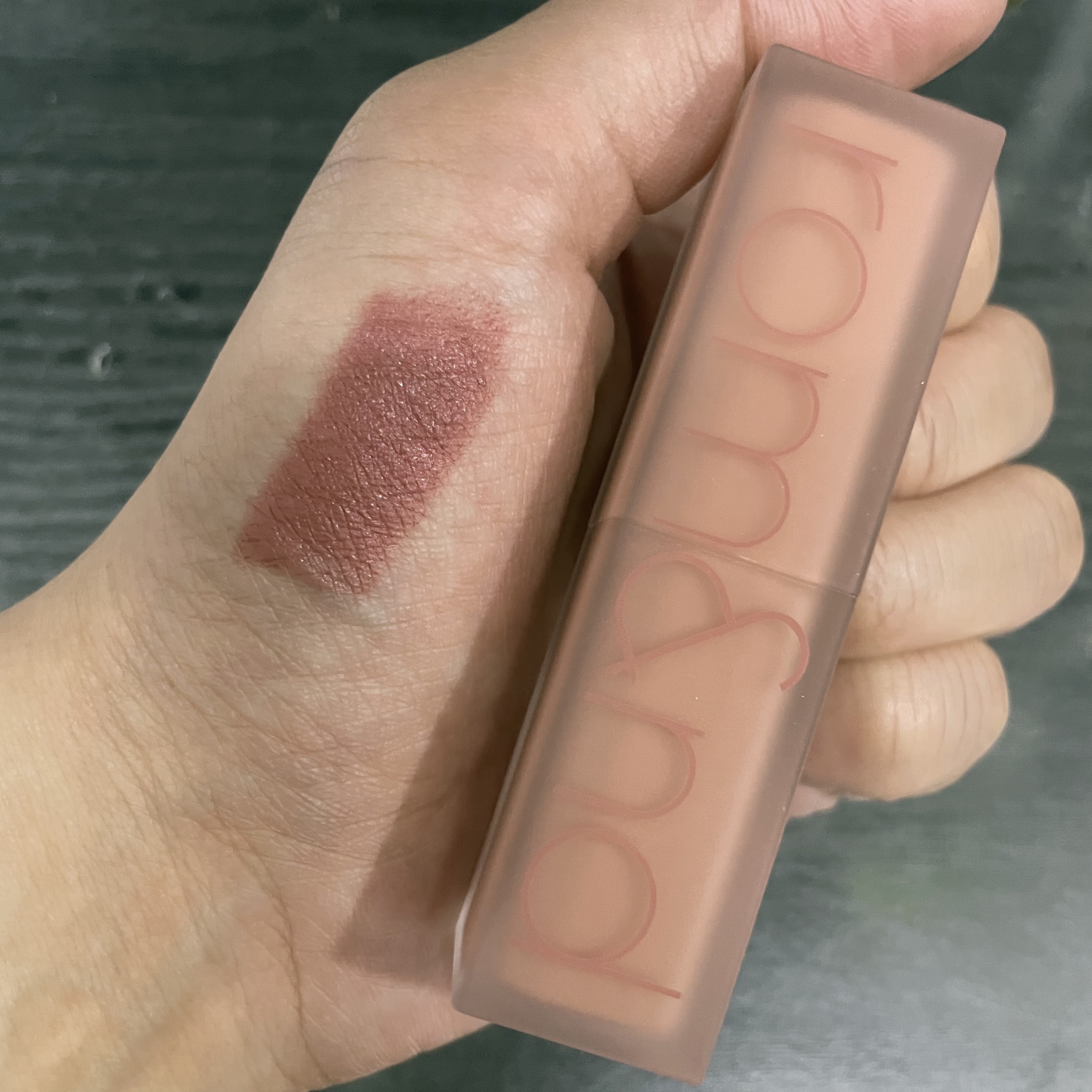 ゼロマットリップスティック/rom&nd/口紅を使ったクチコミ（2枚目）