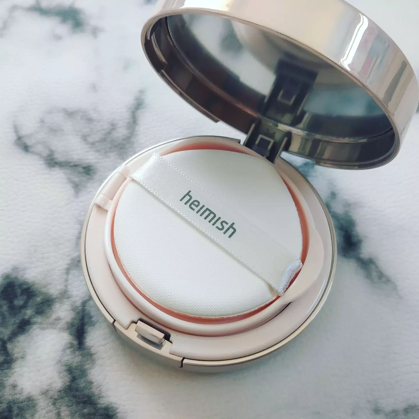 アートレス パーフェクト クッション #21 Light Beige/heimish/クッションファンデーションを使ったクチコミ（3枚目）