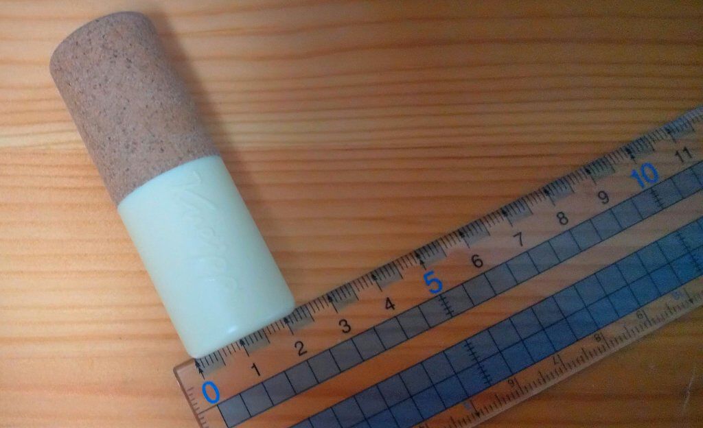 オーガニック リップバーム スイートアーモンドの香り/クナイプ/リップケアを使ったクチコミ（3枚目）