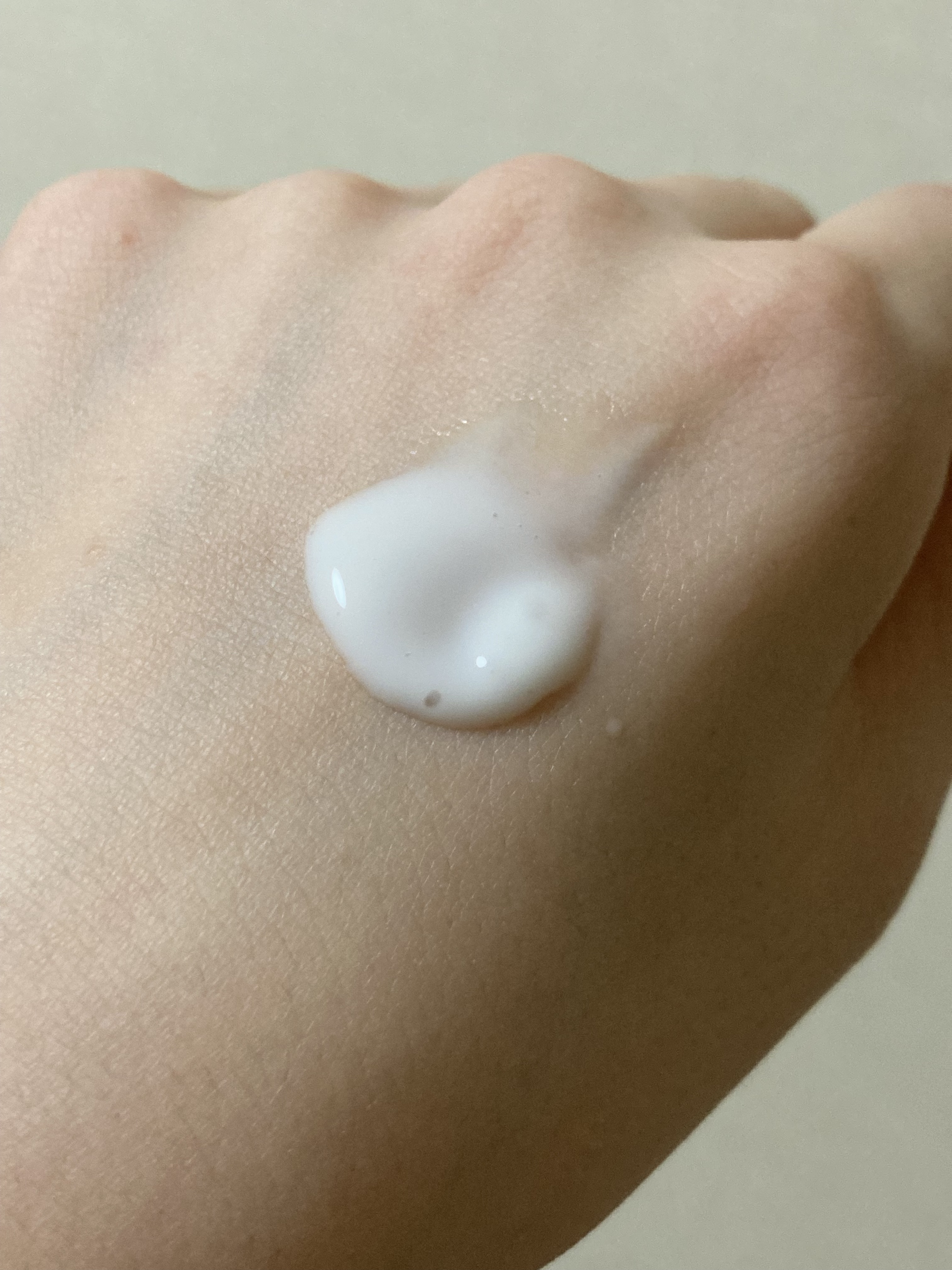 ナチュラル フェミニンミルク ローズゼラニウム/フィルミケア/ボディミルクを使ったクチコミ（2枚目）