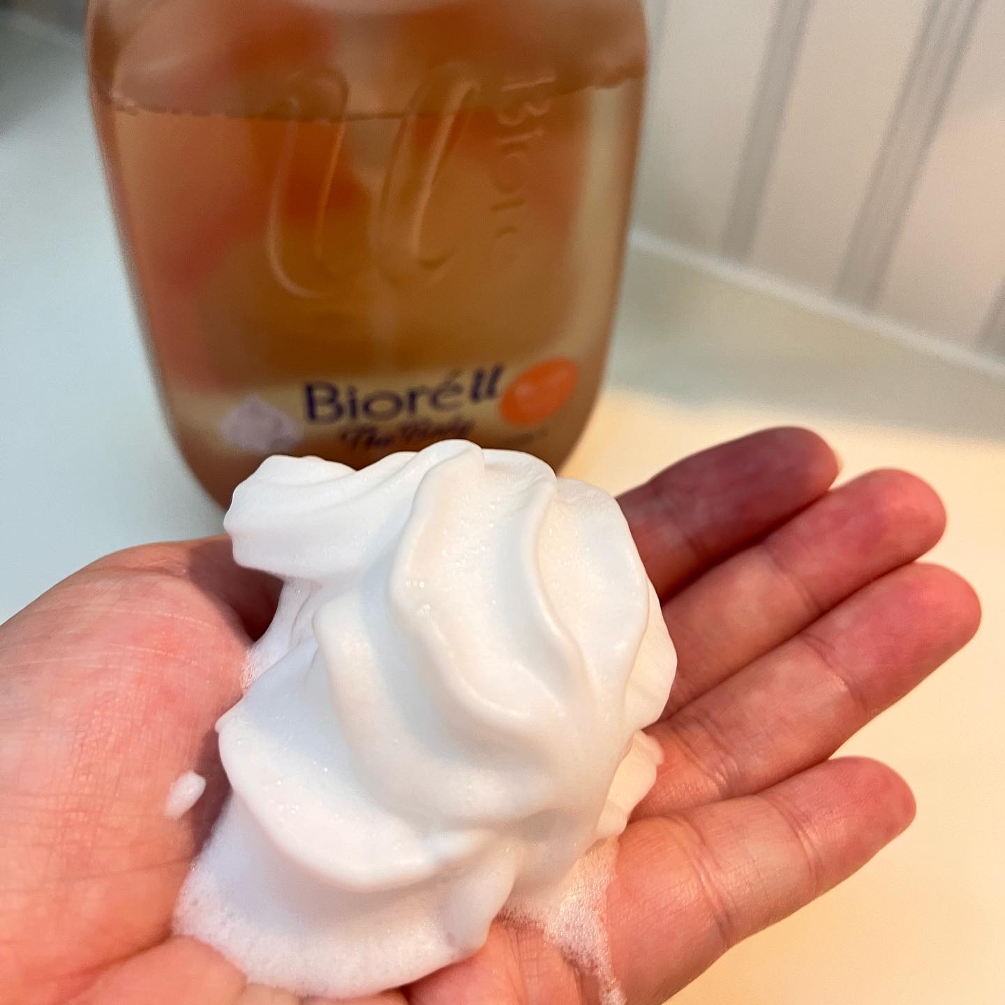 ビオレu ザ ボディ 泡タイプ モイスチャースムース/ビオレu/ボディソープを使ったクチコミ（2枚目）