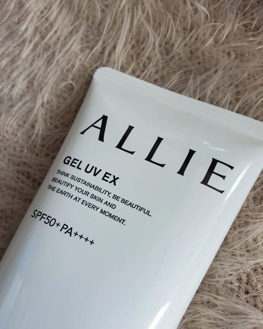 yuuuu.aki on LIPS 「こんにちは😊💓だんだん日差しが強くなってきたので新しい日焼け止..」(4枚目)