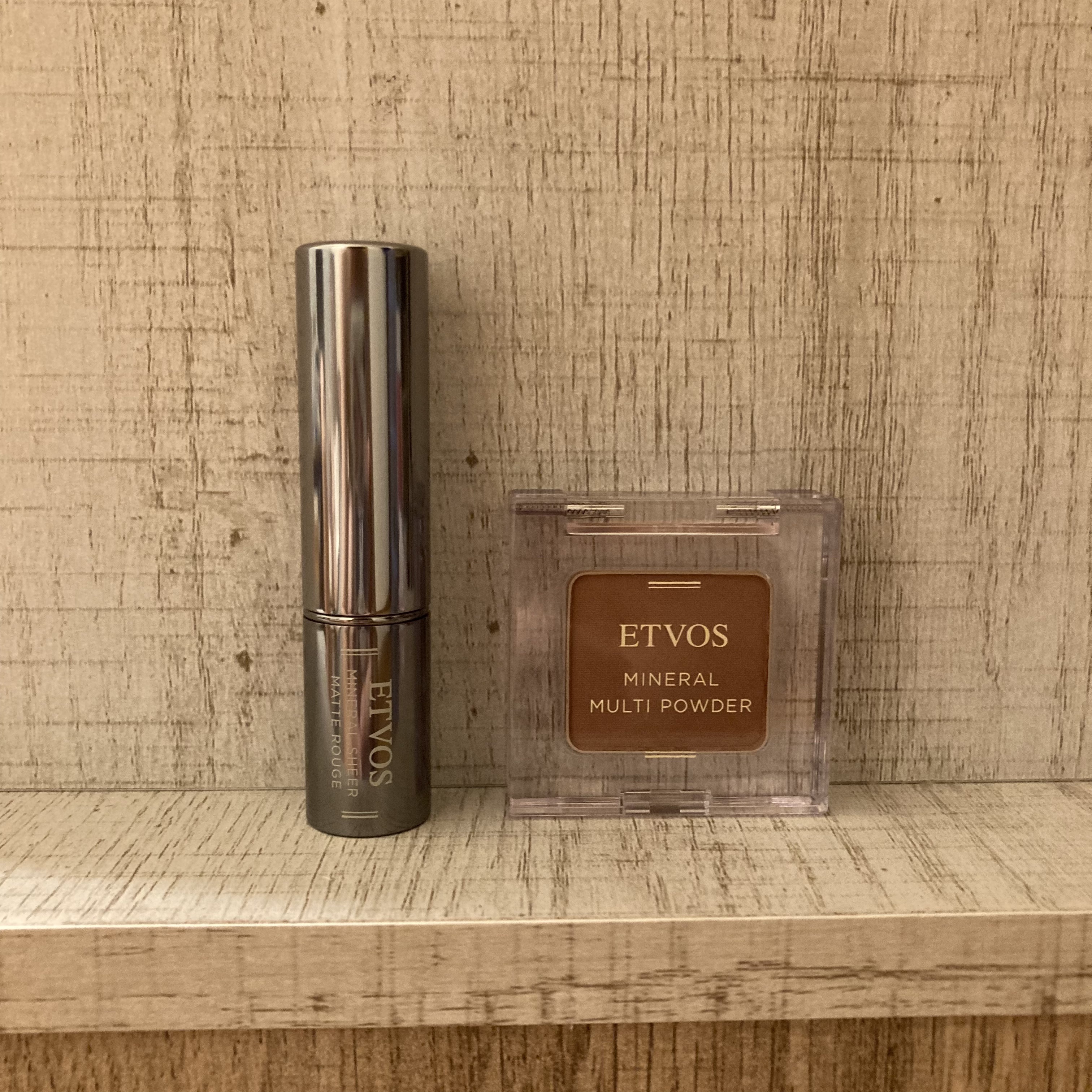 ミネラルマルチパウダー モーブベージュ/エトヴォス/単色アイシャドウを使ったクチコミ（1枚目）