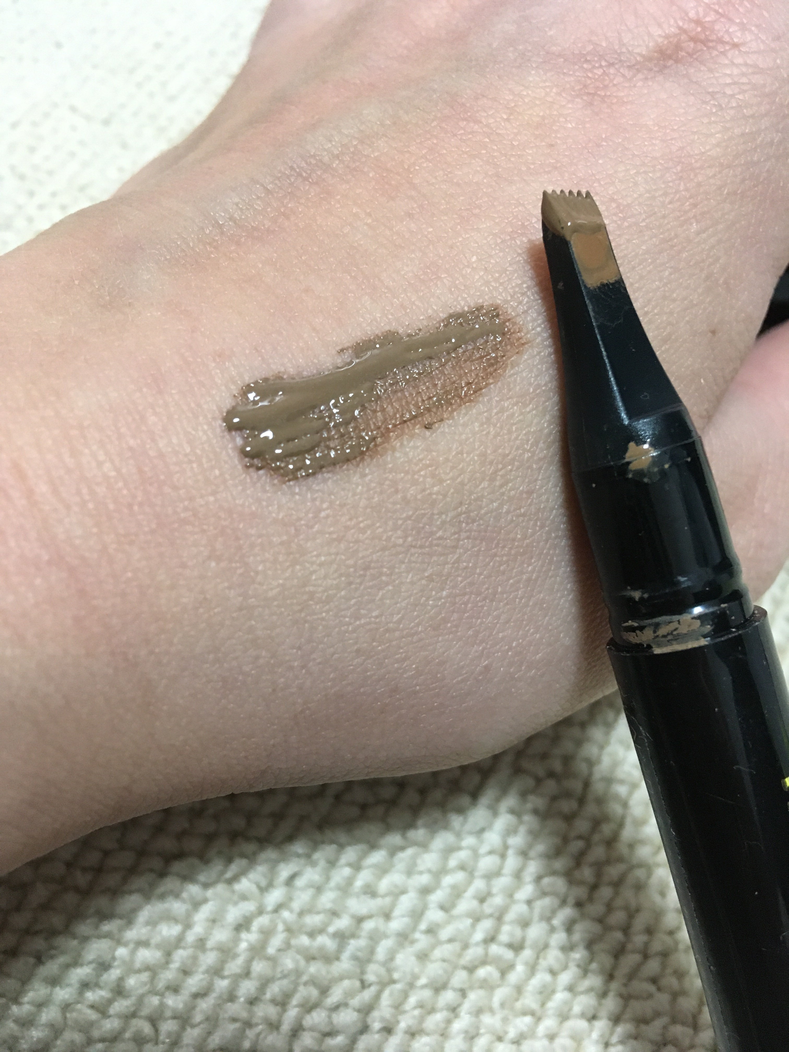 カラー&ラインコーム 02 ナチュラルブラウン/ヘビーローテーション/眉マスカラを使ったクチコミ（1枚目）