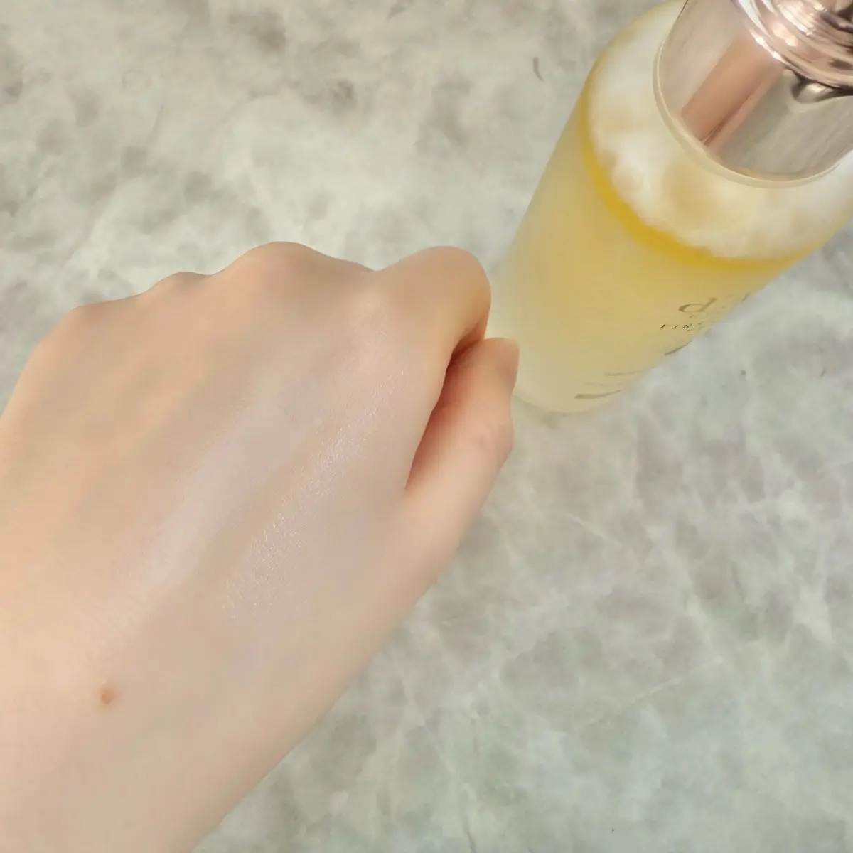 ダルバ ホワイトトリュフファーストスプレーセラム/ダルバ/ミスト状化粧水を使ったクチコミ（2枚目）