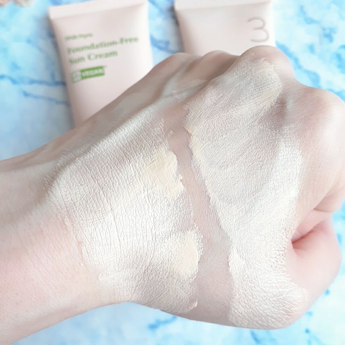 3番 ノーファンデ陶器肌トーンアップクリーム/numbuzin/化粧下地を使ったクチコミ(3枚目)