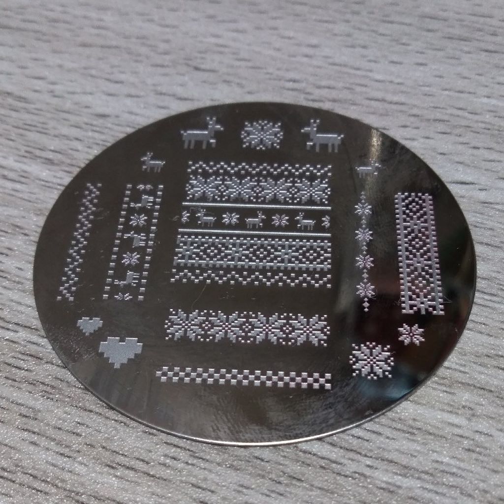 カラフルネイルズ/キャンメイク/マニキュアを使ったクチコミ(4枚目)