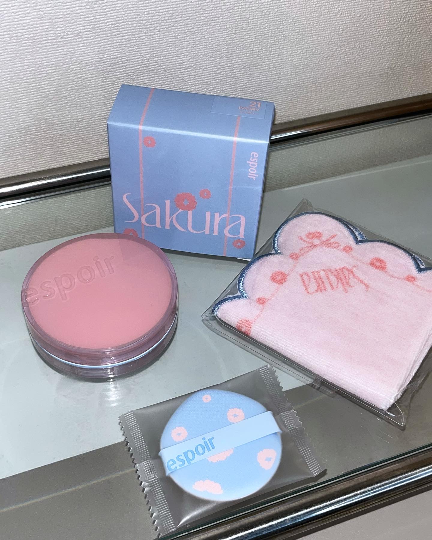 プロテーラービーベルベットカバークッション 21 アイボリー（桜エディション）/espoir/クッションファンデーションを使ったクチコミ（1枚目）