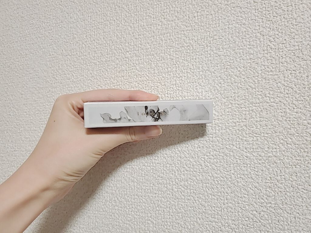 トーン ペタル エッセンス グロス/to/one/リップグロスを使ったクチコミ(2枚目)