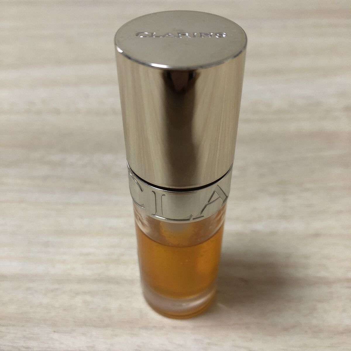 リップコンフォートオイル 01 ハニー/CLARINS/リップグロスを使ったクチコミ（1枚目）