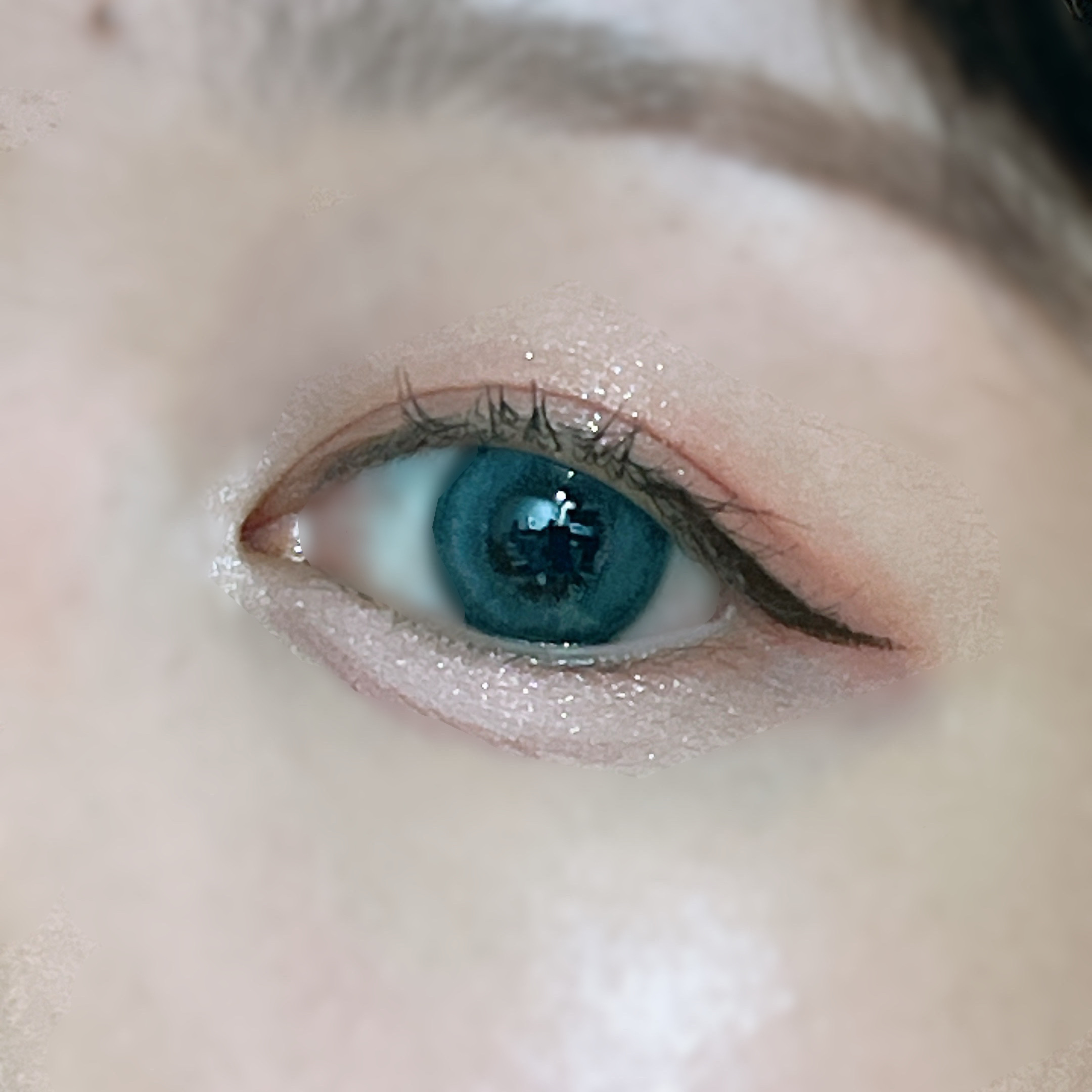 ෆ‪AngelColor
ෆ‪スワンブルー

バンビシリーズは圧倒的ローズベージュ推しなんですが、たまに目を青くして美人ぶりたいときにつかうのがこのかわいすぎる青コンᐡ⸝⸝>  ̫ <⸝⸝ᐡ
漆黒のわたしの目でもしっかり青く発色してくれてだ