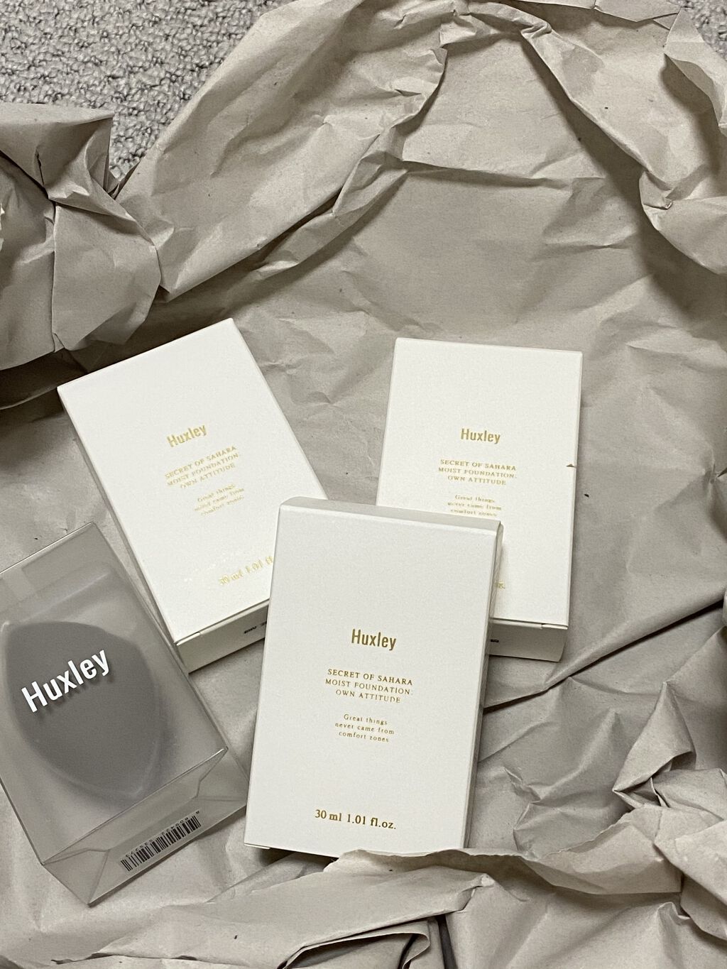 モイストファンデーション ; オウンアティテュード/Huxley/リキッドファンデーションを使ったクチコミ（1枚目）