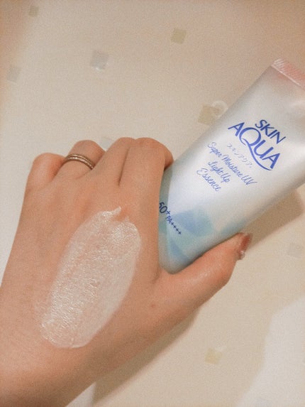 スーパーモイスチャーUVライトアップエッセンス/スキンアクア/日焼け止めローションを使ったクチコミ(2枚目)