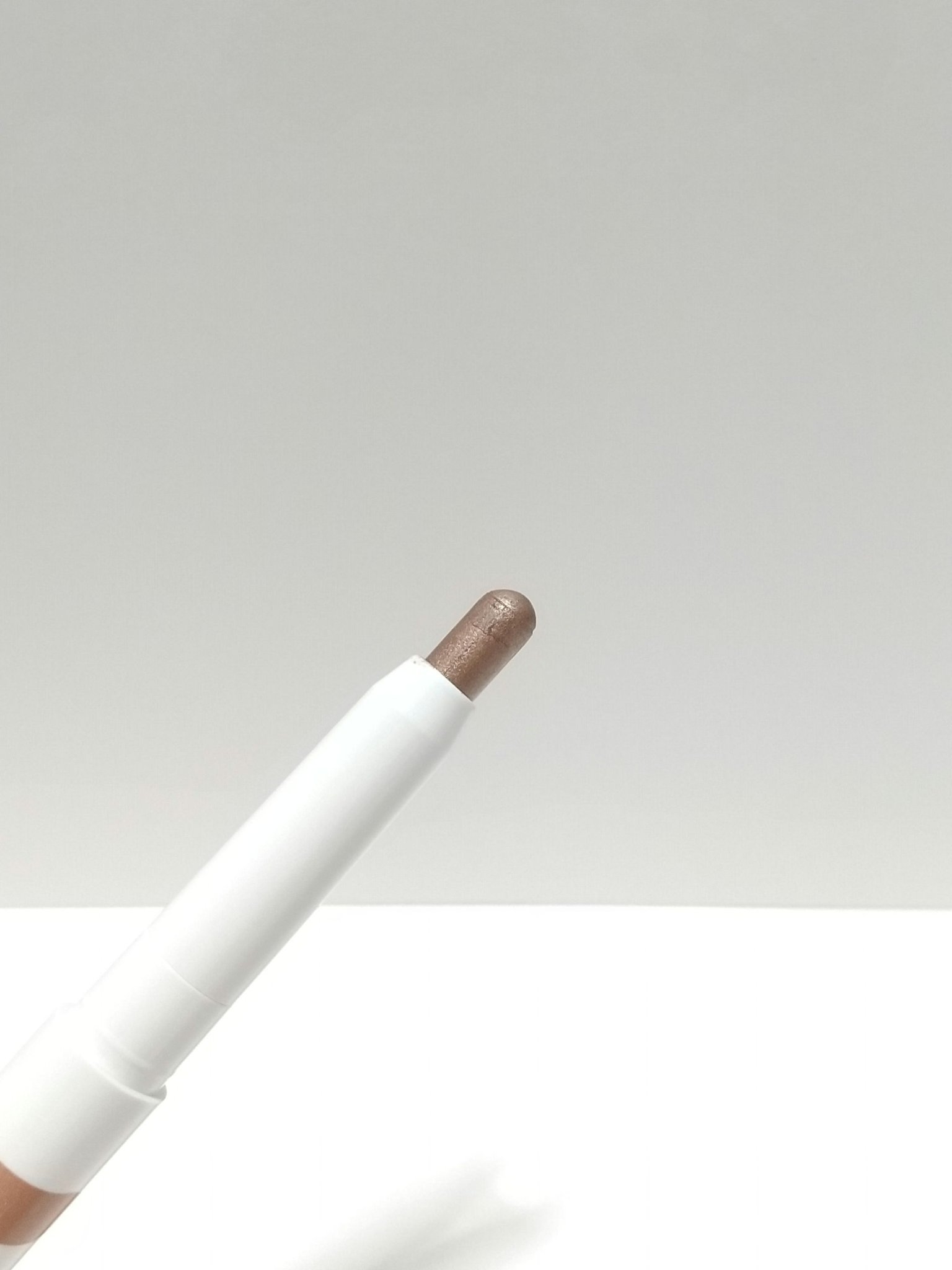 アイムスティックシャドウシマー 005 トープトリンキット/i’m meme/スティックアイシャドウを使ったクチコミ（2枚目）