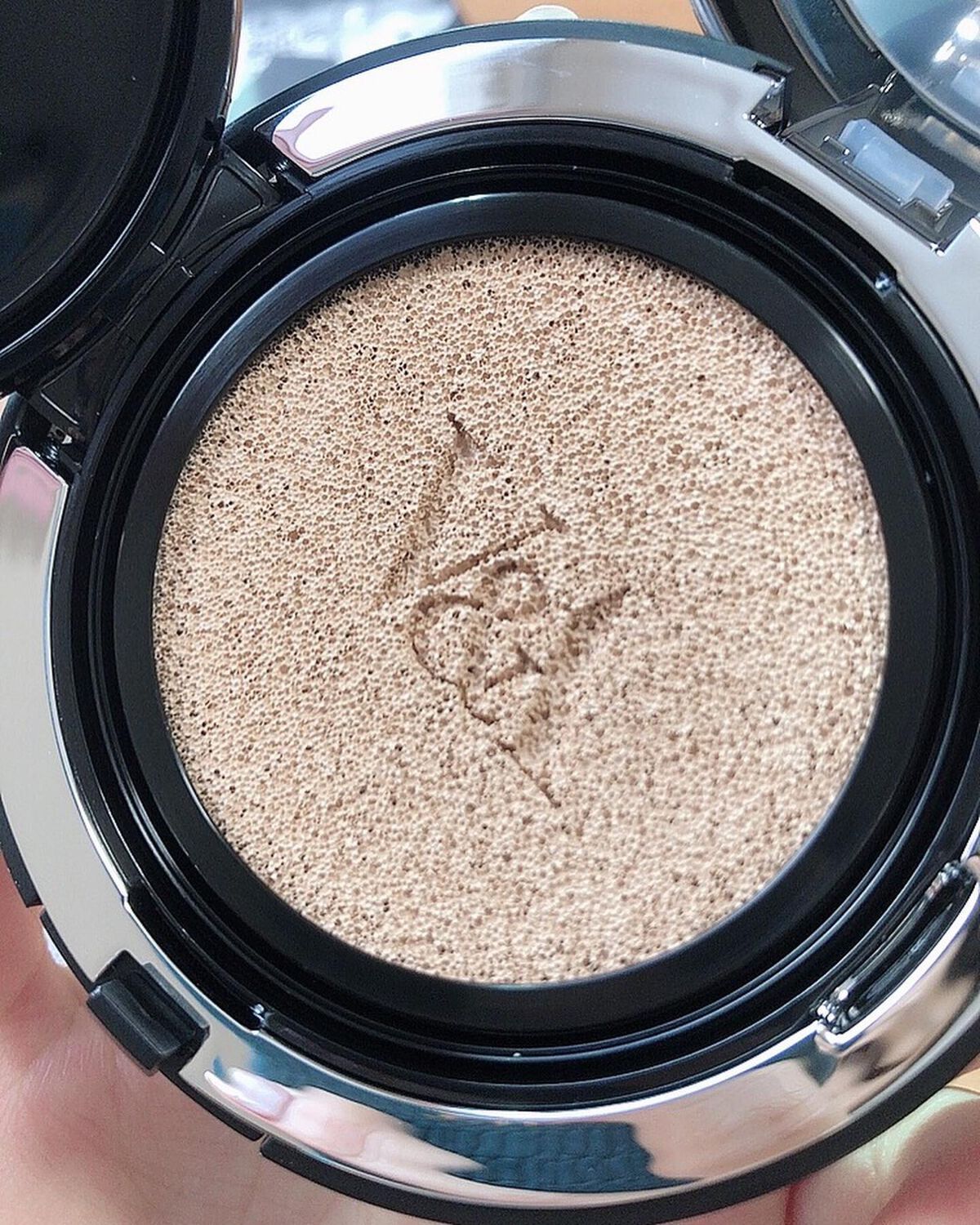 ロングウェアクッションファンデーション/V&Aビューティー/クッションファンデーションを使ったクチコミ(3枚目)