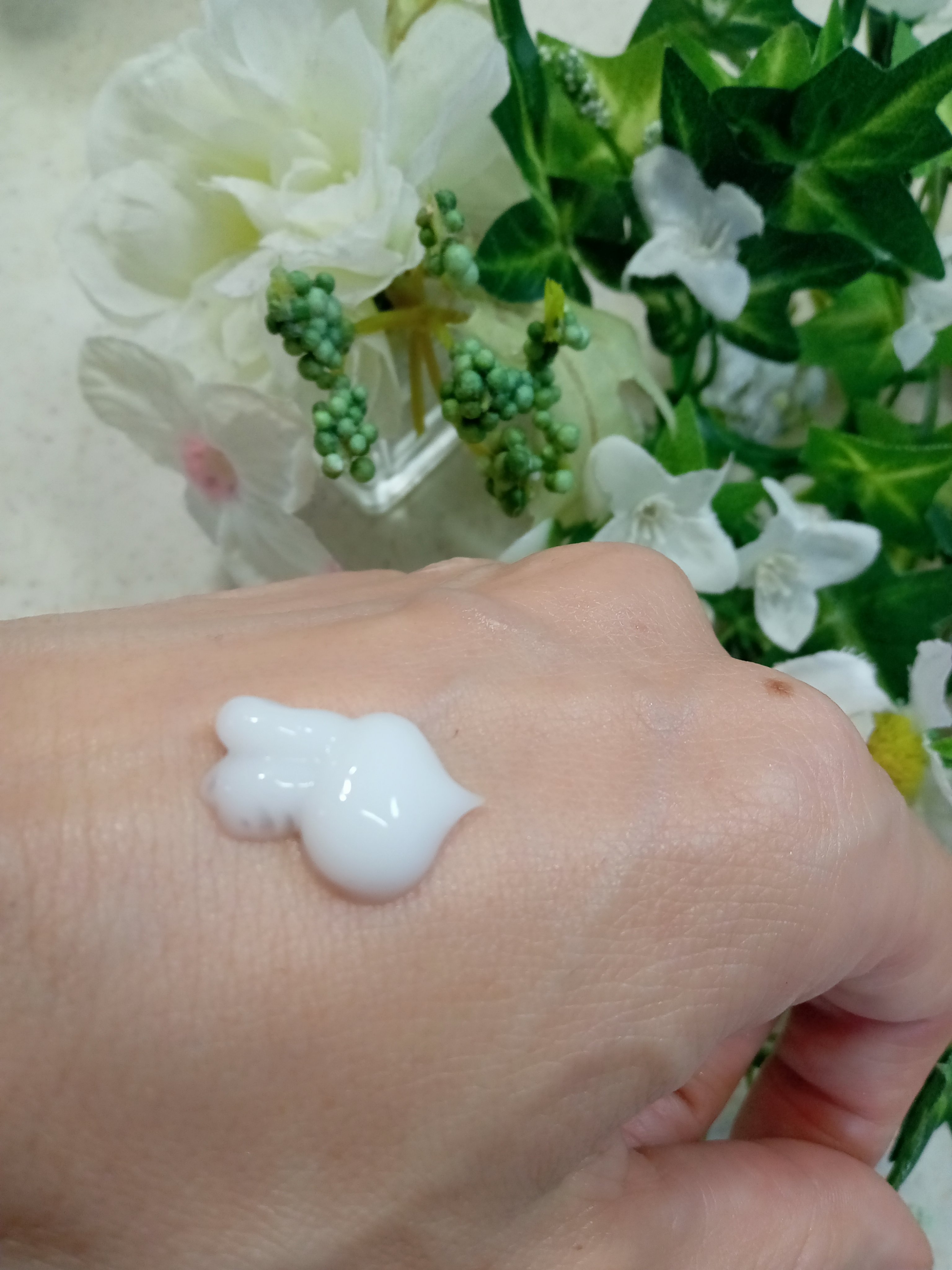 PJOLI フィールイージーミルク/PJOLI/ヘアミルクを使ったクチコミ（2枚目）