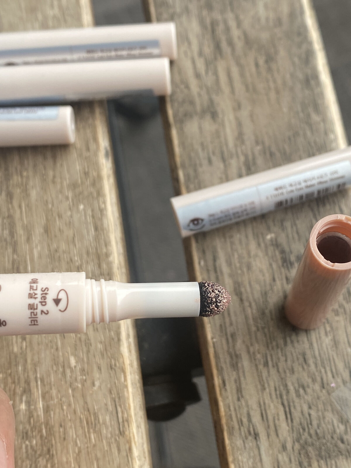 キュートアイズメーカー/ETUDE/スティックアイシャドウを使ったクチコミ（2枚目）