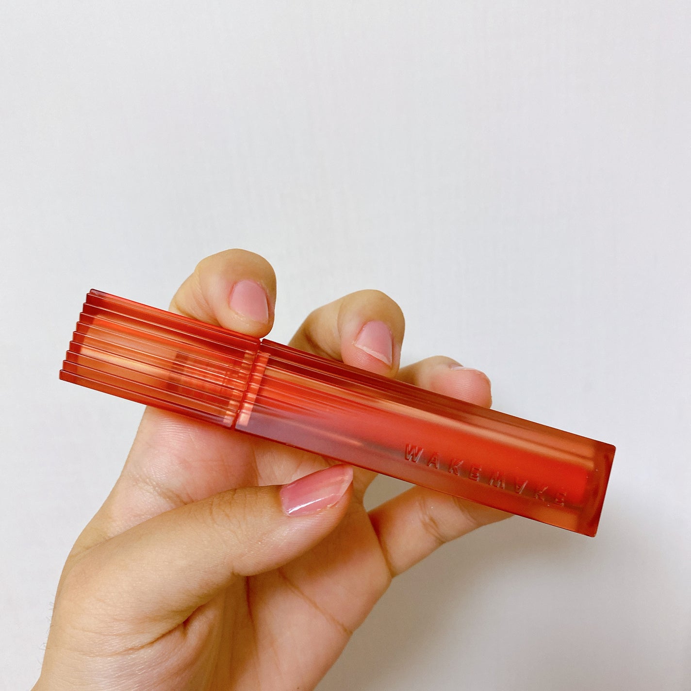 ベルベットブラーリングフィグシングティント/wakemake/リップティントを使ったクチコミ(1枚目)