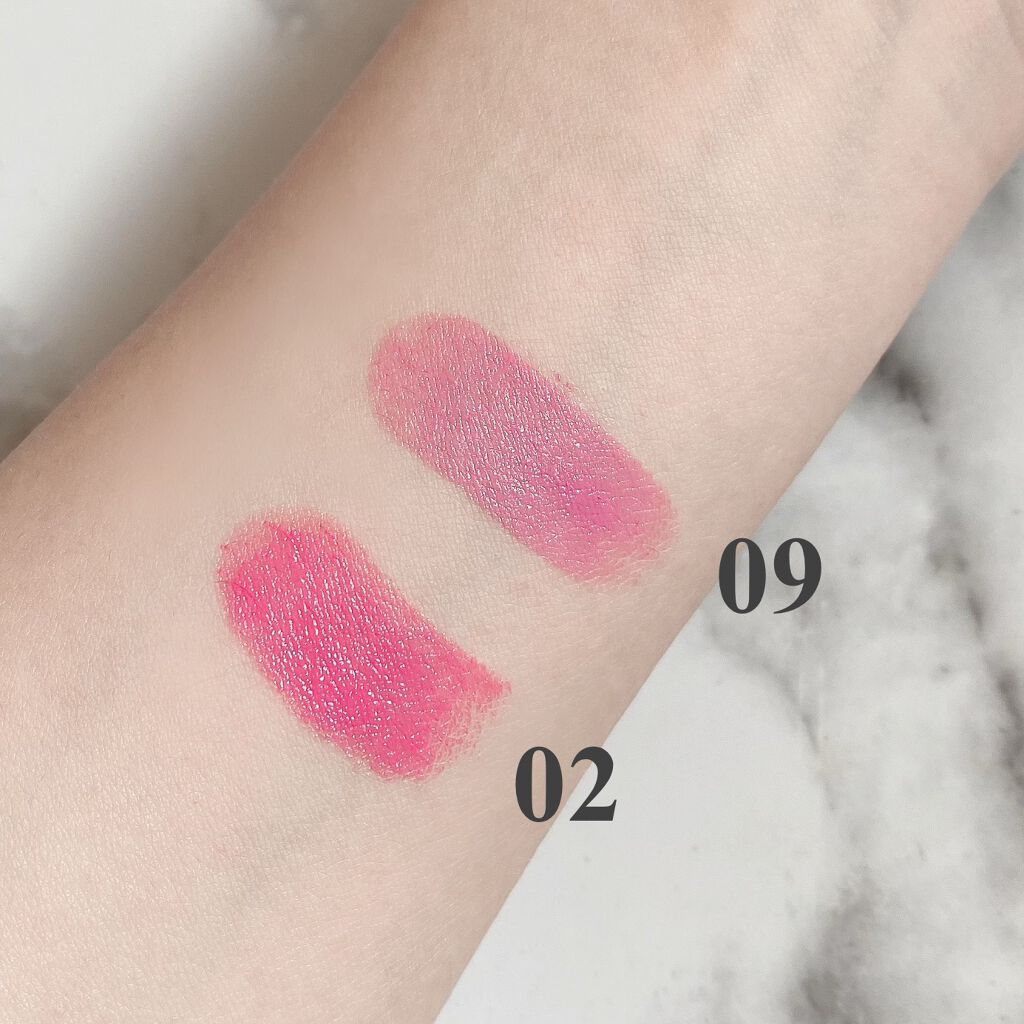 リップカラー 02 Rouge Rose(ルージュ・ロゼ)/レ・メルヴェイユーズ ラデュレ/口紅を使ったクチコミ（2枚目）