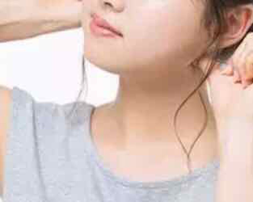 しゅり@小顔専門トレーナー on LIPS 「【顔デカ診断チェック】突然ですが、耳の下を押してみてくださいす..」(2枚目)