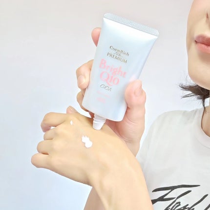 コエンリッチ ザ プレミアム ライトアップ モイストガード ハンドクリーム/コエンリッチQ10/ハンドクリームを使ったクチコミ(2枚目)