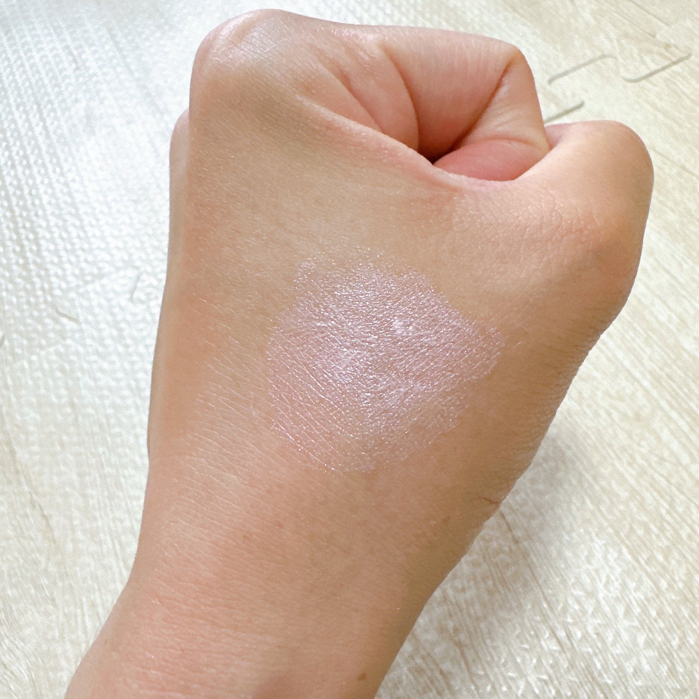 ル ブラン ロージー ドロップス/CHANEL/リキッドハイライトを使ったクチコミ(5枚目)