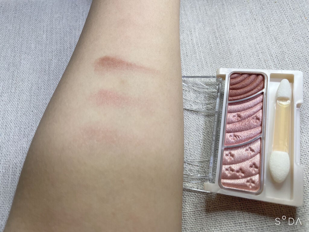 トーンアップアイシャドウ/CEZANNE/アイシャドウパレットを使ったクチコミ(2枚目)