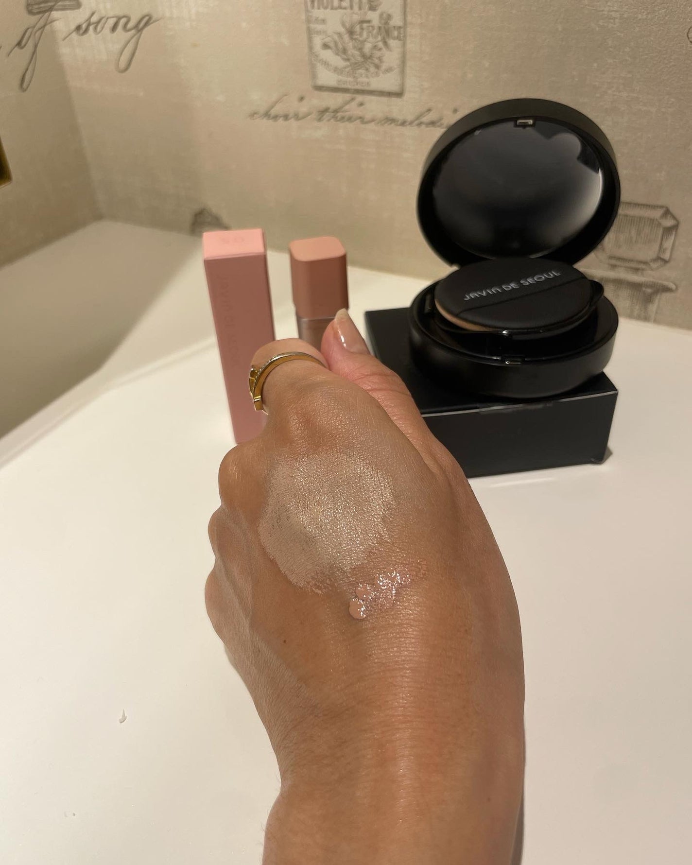 ジャビンドゥソウル ウインクファンデーションパクト/Javin De Seoul/クッションファンデーションを使ったクチコミ(4枚目)