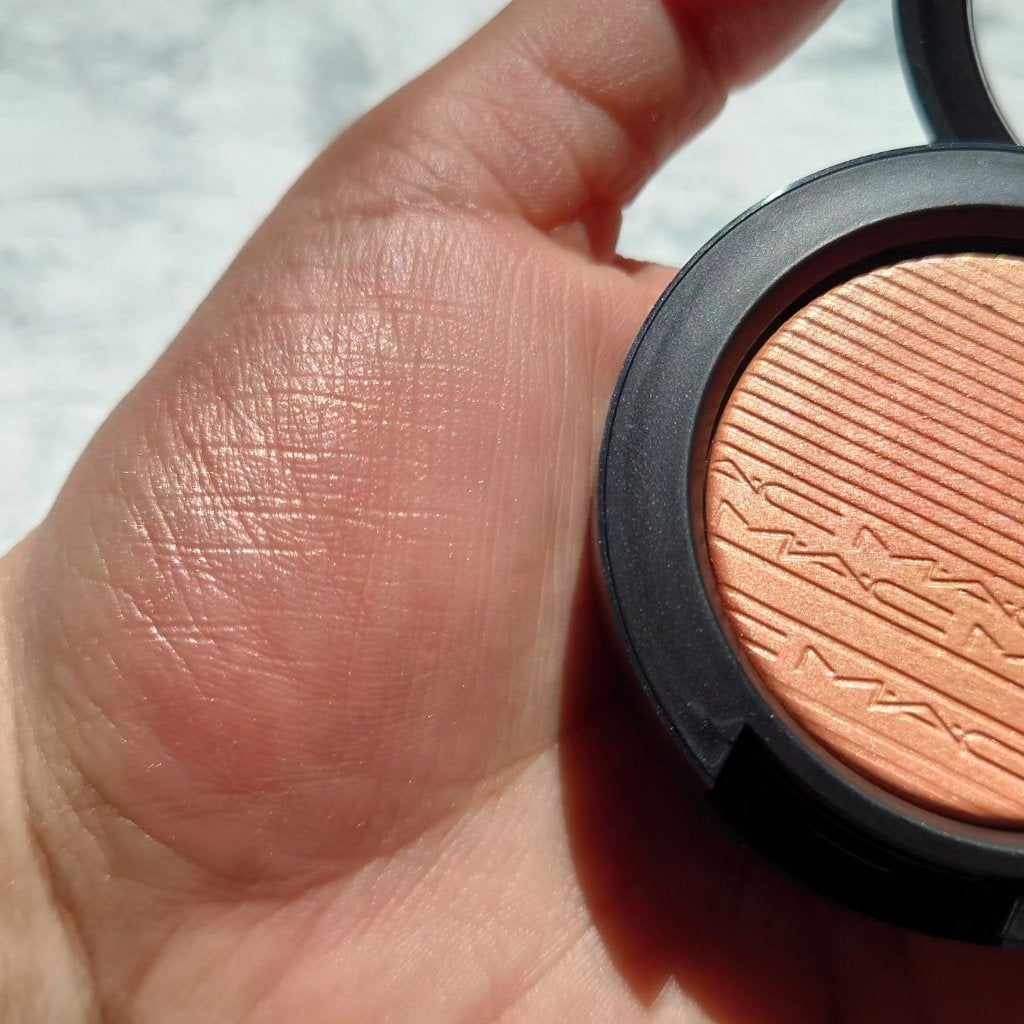 エクストラ ディメンション ブラッシュ/M・A・C/パウダーチークを使ったクチコミ(3枚目)