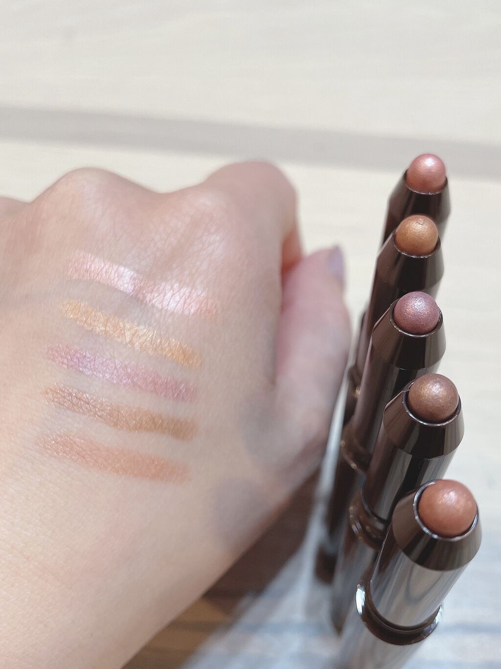 グリームオンフィットシャドウ/excel/スティックアイシャドウを使ったクチコミ（2枚目）