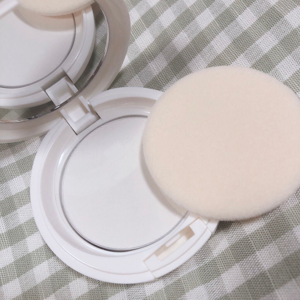 アクメディカ 薬用 フェイスパウダー クリア N/ナリスアップ/プレストパウダーを使ったクチコミ(2枚目)