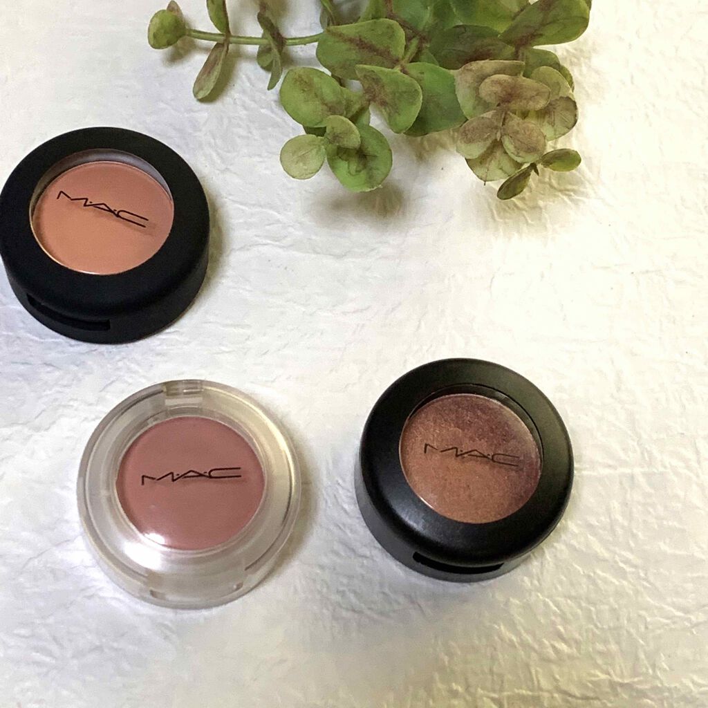 スモール アイシャドウ キープ ステイル(限定)/M・A・C/単色アイシャドウを使ったクチコミ（1枚目）