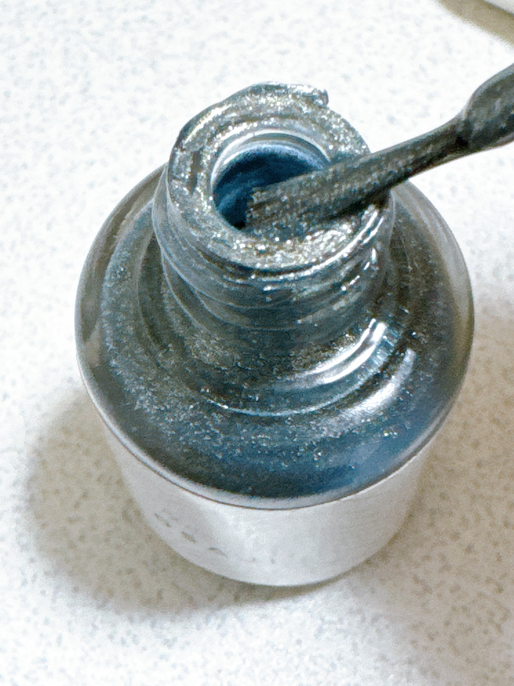 オサジ アップリフト ネイルカラー 28 Pandora〈パンドラ〉/OSAJI/マニキュアを使ったクチコミ（2枚目）