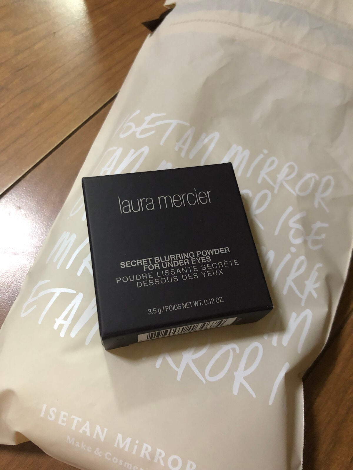 シークレット ブラーリング パウダー フォー アンダー アイズ/ローラ メルシエ/プレストパウダーを使ったクチコミ(1枚目)