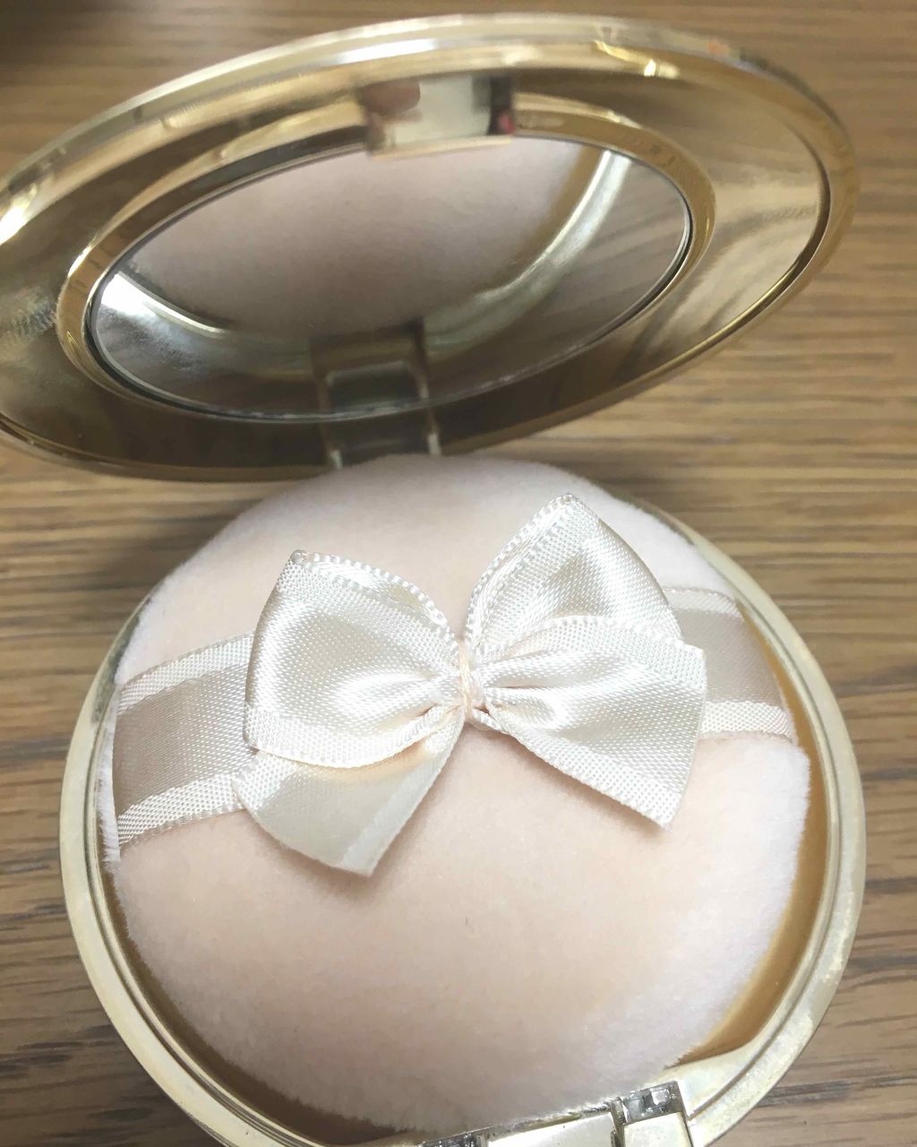 ラ プードル オートニュアンス/Elégance/プレストパウダーを使ったクチコミ(3枚目)