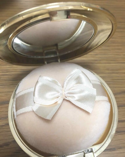 ラ プードル オートニュアンス/Elégance/プレストパウダーを使ったクチコミ(3枚目)