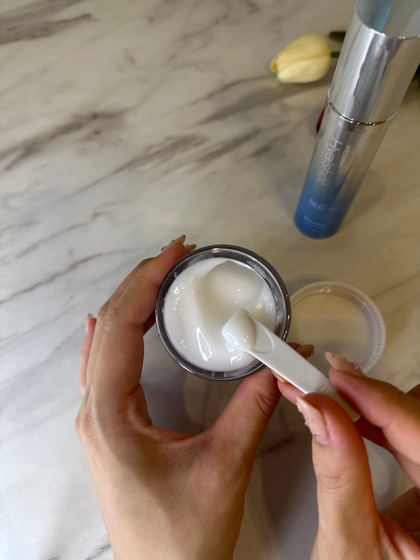 まいたむ on LIPS 「オリーブヤング1位の国民的水分クリーム🥹持続時間なんと100時..」(4枚目)
