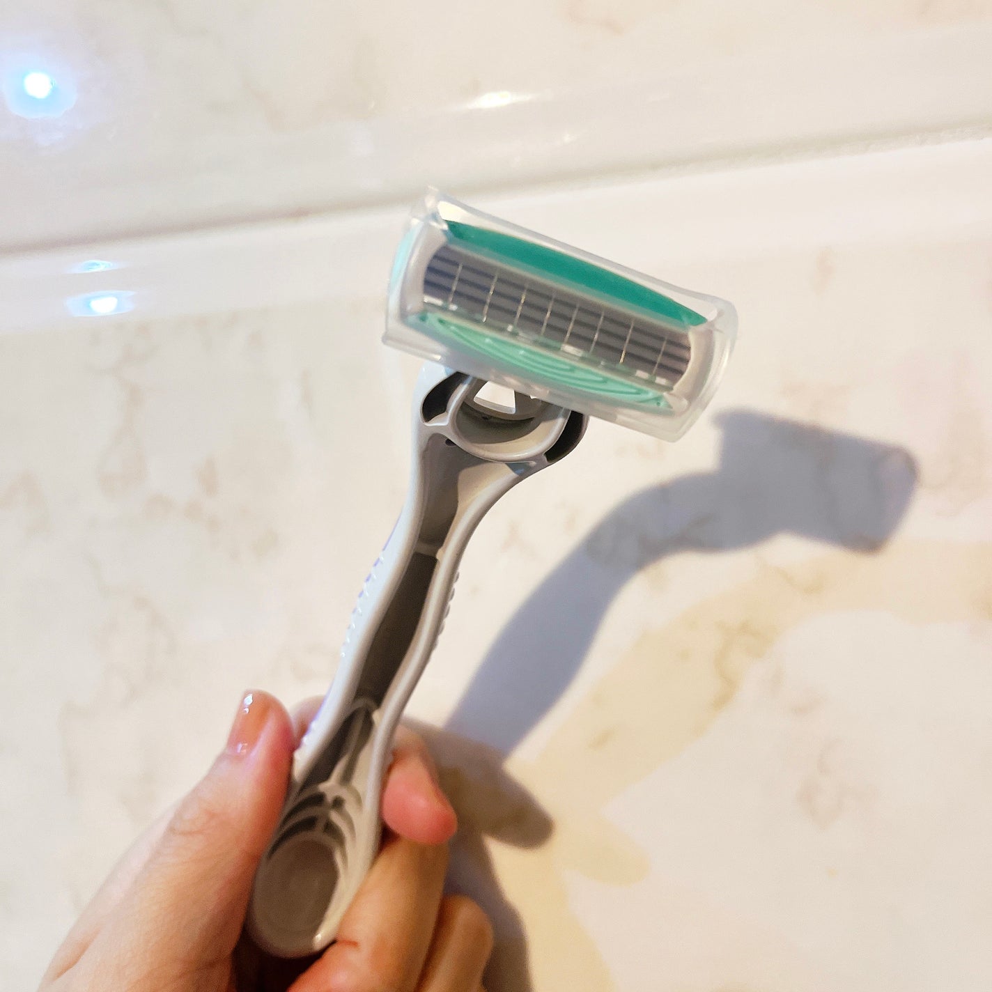 クアトロライト 敏感肌用 (2本入)/シック/シェーバーを使ったクチコミ(2枚目)