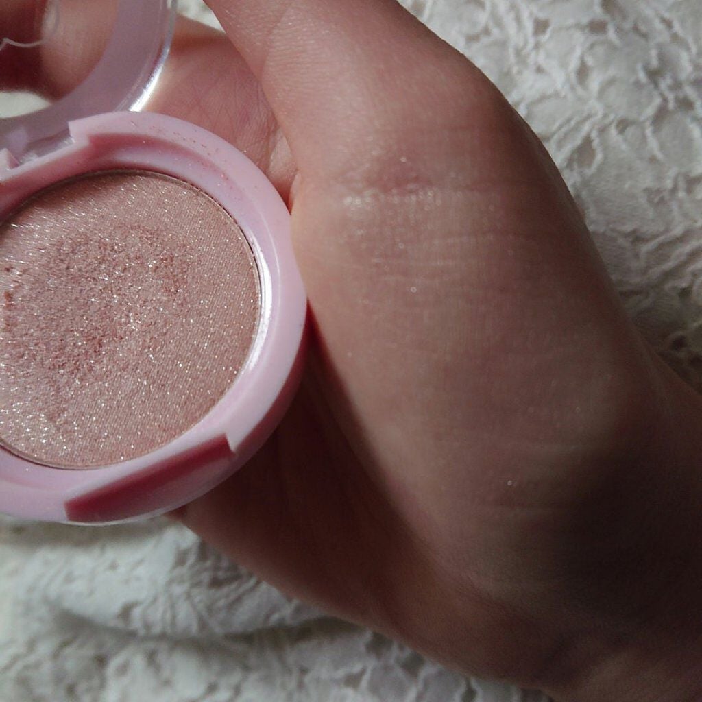 ダイソー×IT GIRL アイシャドウ/DAISO/単色アイシャドウを使ったクチコミ(2枚目)