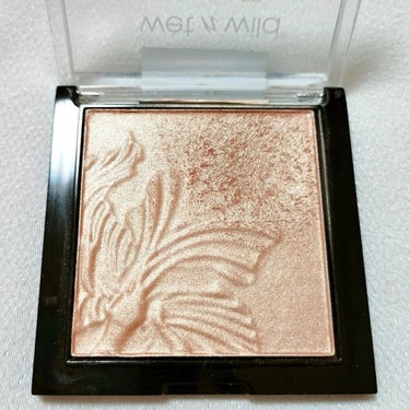 MegaGlo Highlighting Powder/wet 'n' wild/ハイライトを使ったクチコミ（1枚目）