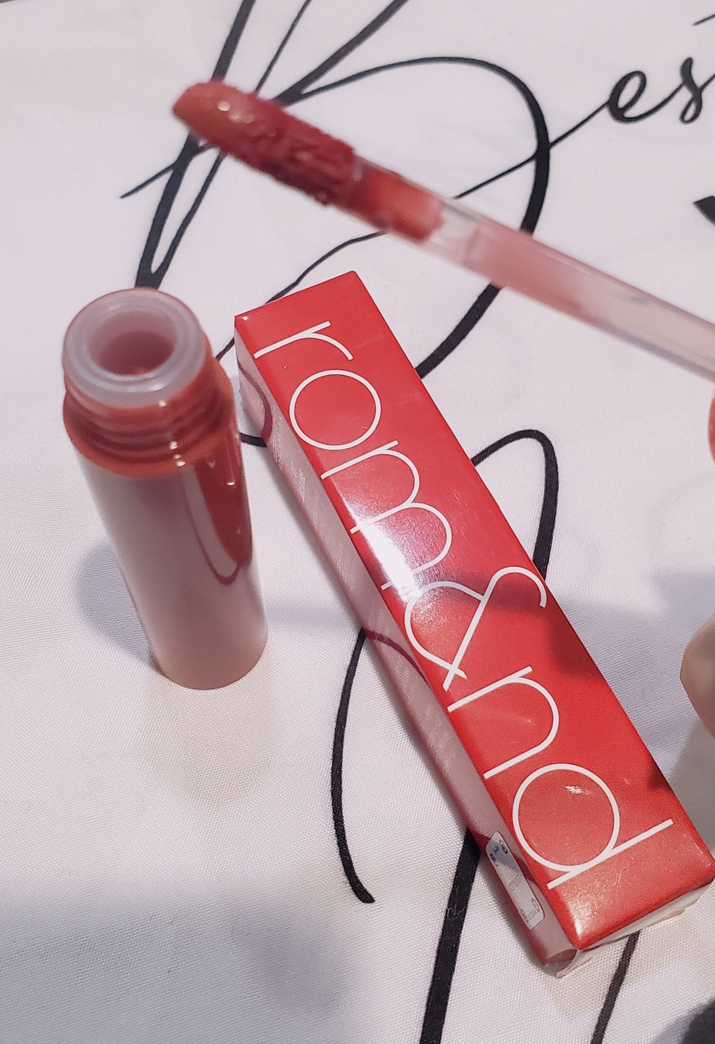 ジューシーラスティングティント/rom&nd/リップティントを使ったクチコミ(2枚目)