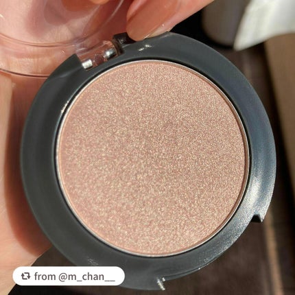 オーロラシマー ハイライター/innisfree/パウダーハイライトを使ったクチコミ(2枚目)