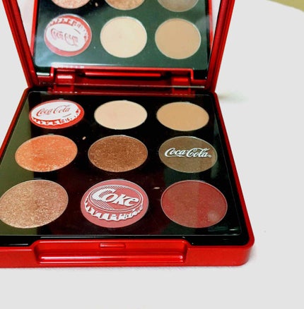 コカコーラ モノ ポップ アイズ/THE FACE SHOP/アイシャドウパレットを使ったクチコミ(2枚目)