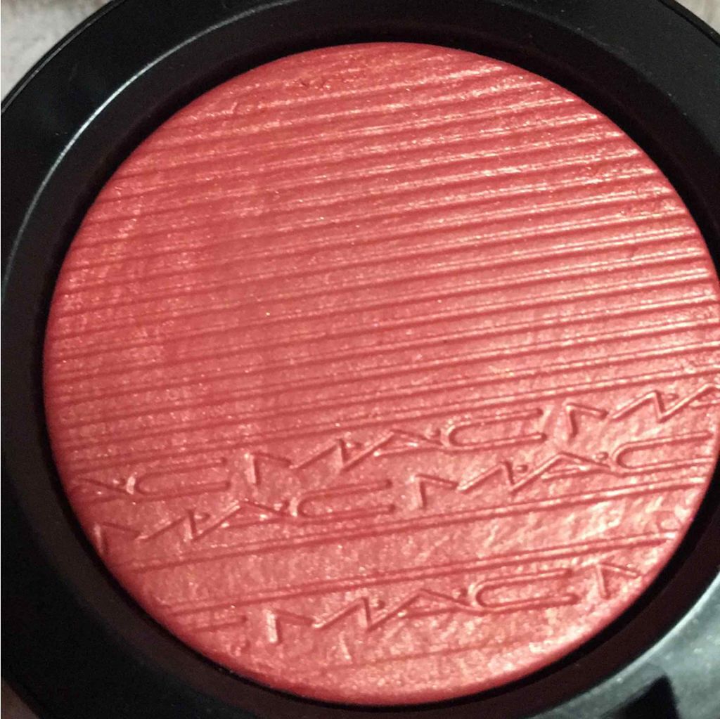 かぽ on LIPS 「こちらは、✨✨MAC✨✨エクストラディメンションブラッシュ❤️..」(1枚目)