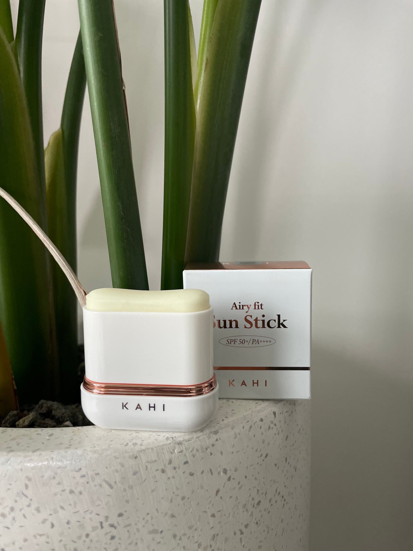 エアリーフィットサンスティック/KAHI/日焼け止めスティックを使ったクチコミ(2枚目)