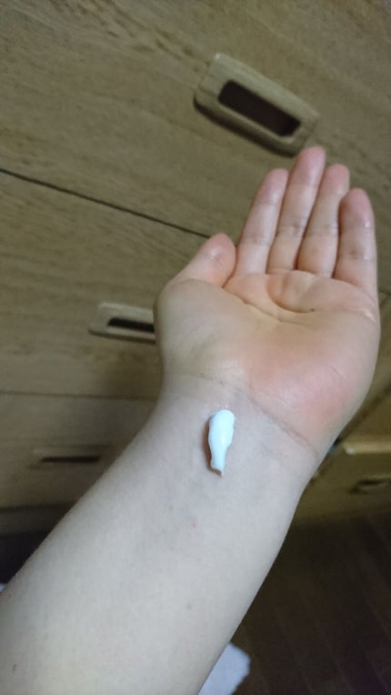 Essential Nourishment ボディローション/ダヴ/ボディローションを使ったクチコミ(2枚目)