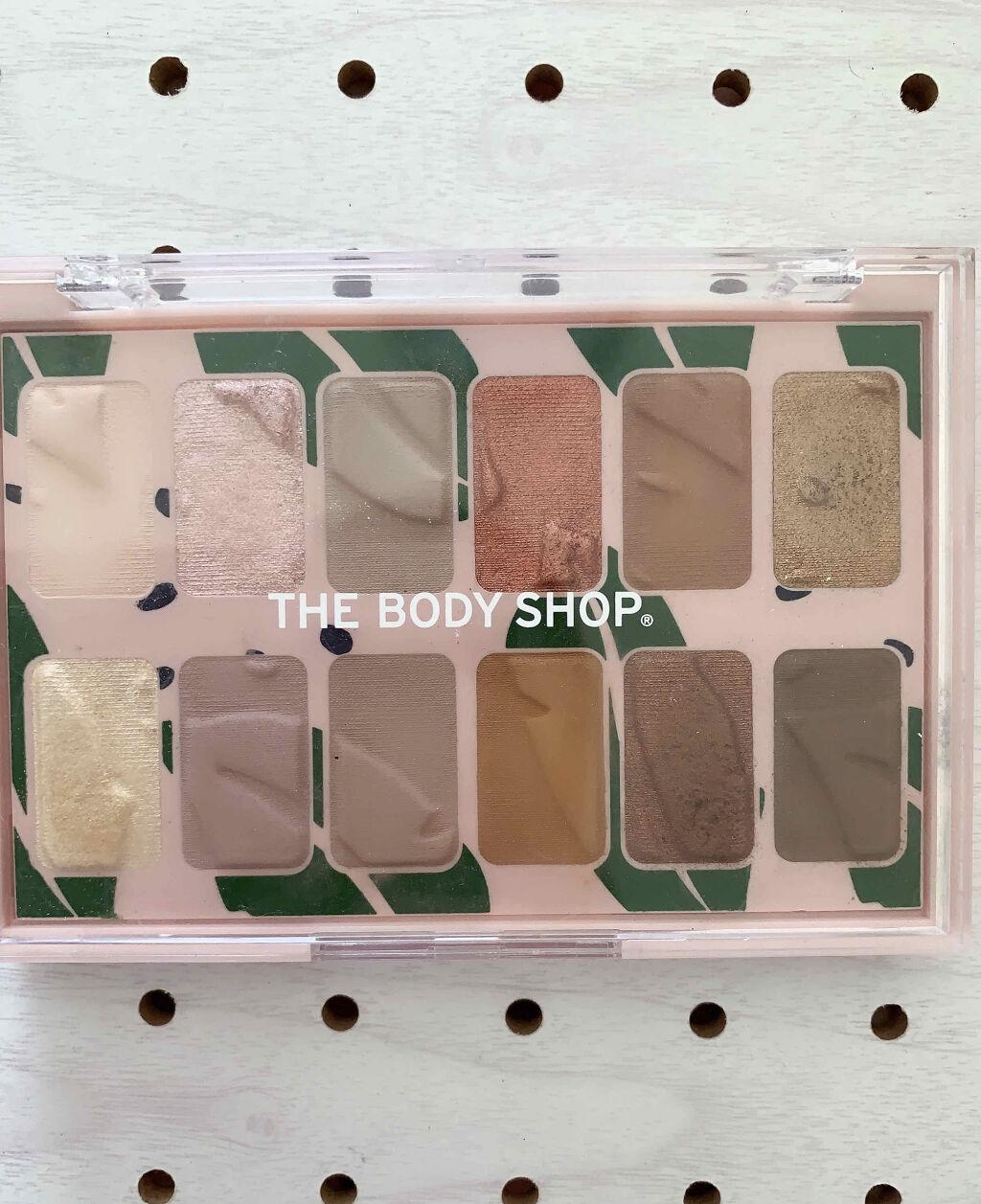 THE BODY SHOP アイシャドウパレット オウンユアナチュラルズのクチコミ「⭐️今日のメイク⭐️

キリっと見せたい日のメイク。


THE BODY SHOPの普段あま.....」（2枚目）