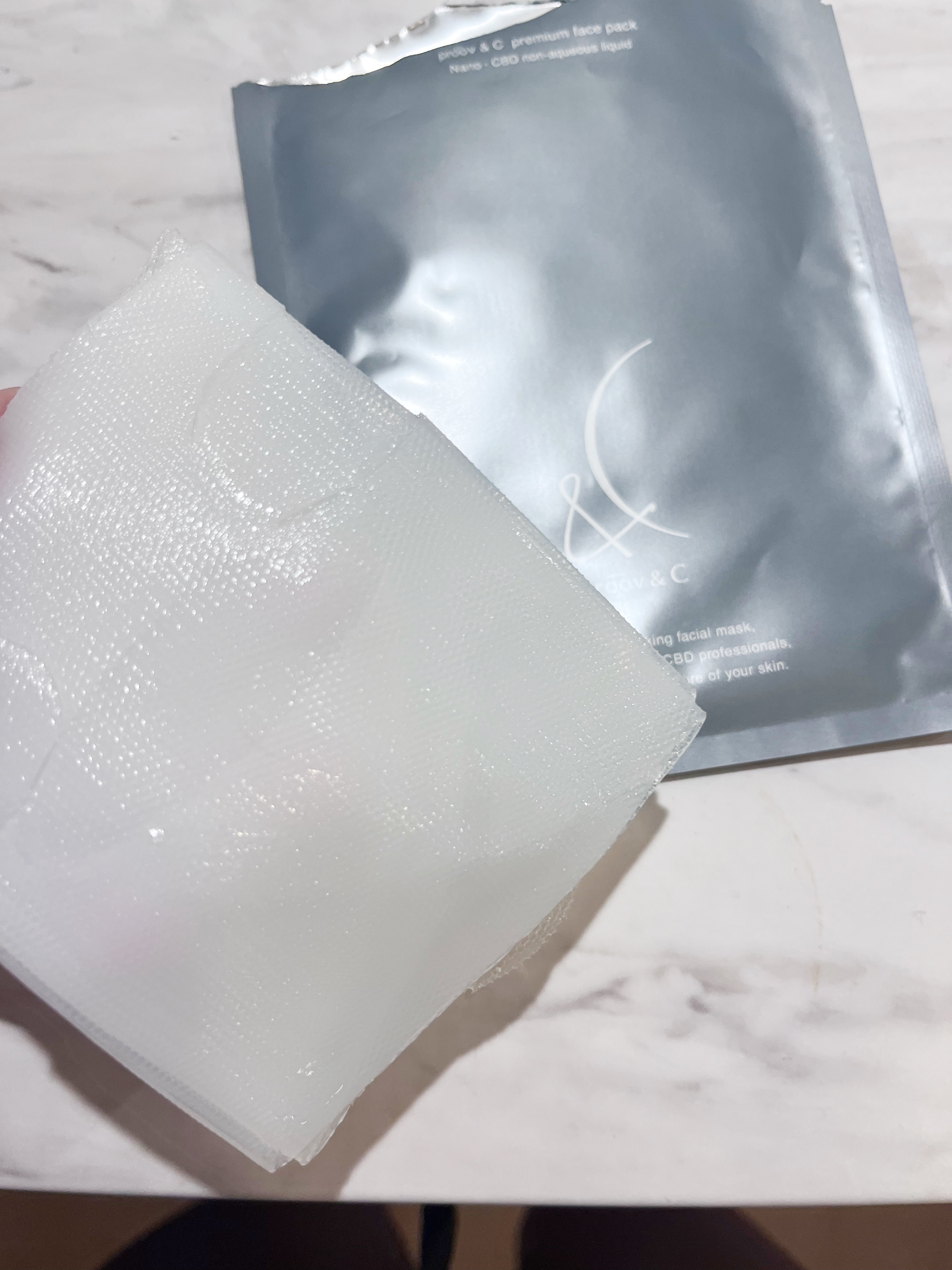 高濃度ナノCBDフェイスパック/proov &C/シートマスク・パックを使ったクチコミ（2枚目）
