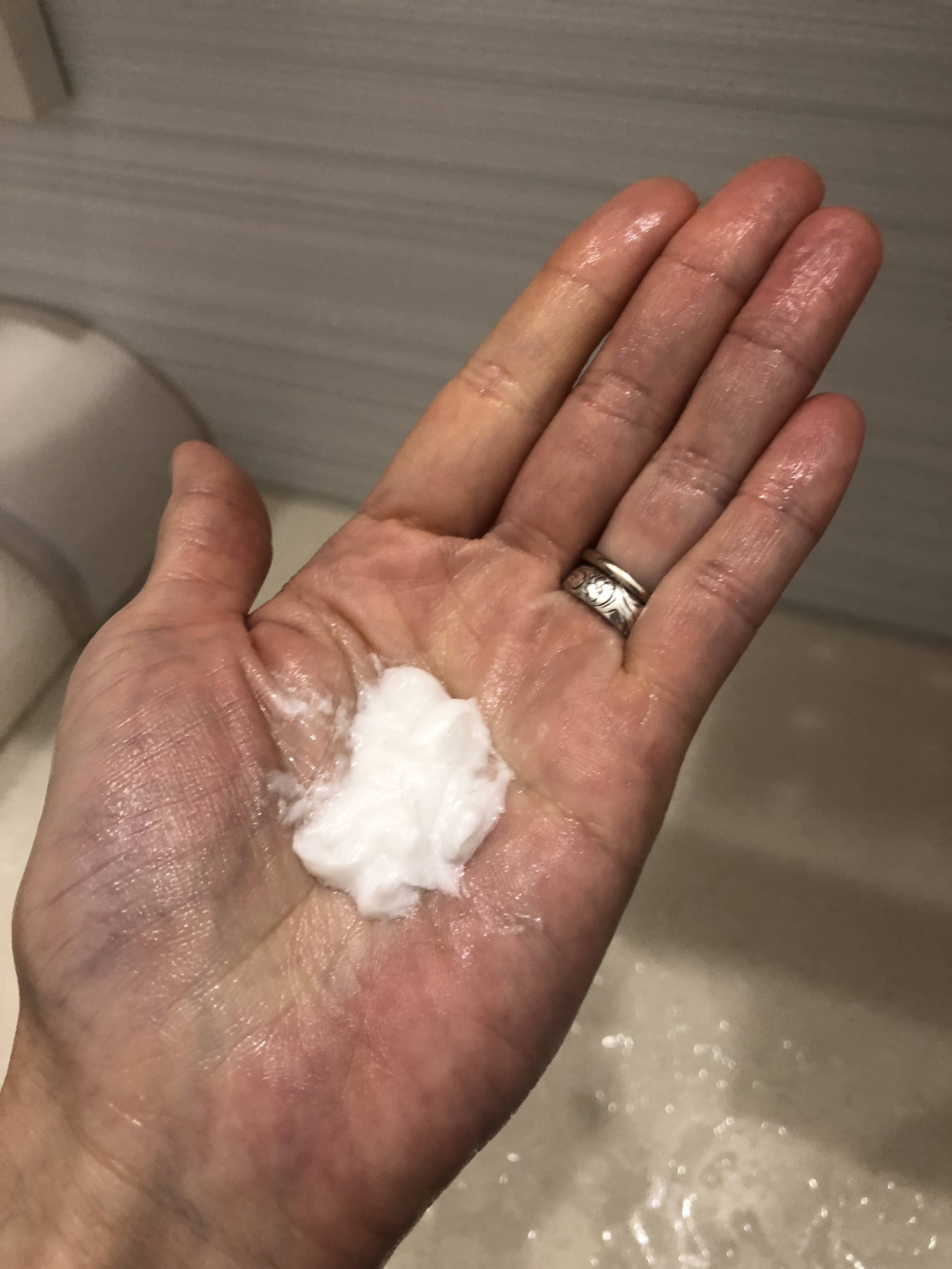 スキャルプシャンプー/トリートメント アロマシリーズ·レインボーローズの香り/Badens/市販シャンプーを使ったクチコミ（3枚目）